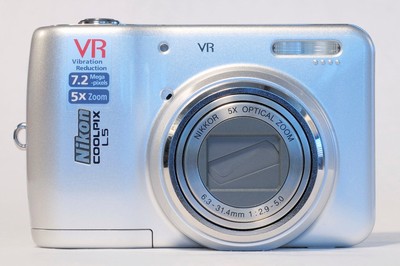 nikon coolpix L5