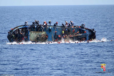 Overturn-boat-in-libya