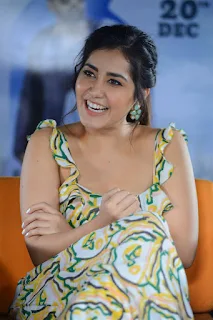 Actress Raashi Khanna Stills At Prati Roju Pandage Movie Interview  