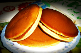 Membuat Kue Dorayaki