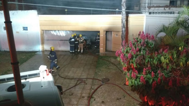  Fogo toma conta de churrasco e dois carros são incendiados em Sobradinho