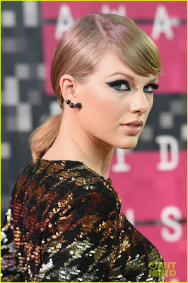 Taylor Swift Hairstyle Ideas for Teen Girls