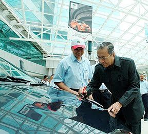 PERODUA ALZA EDISI KHAS DIPERKENAL - ProtonClub Automotive