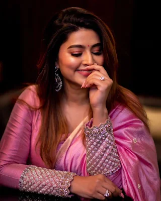 Actress Sneha prasanna gorgeous looks in modern dress