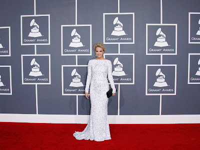 carrie underwood di ajang grammy awards ke 54.