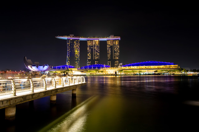 Marina Bay sands by night-Marina Bay-Singapore