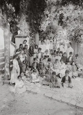 مدارس نابلس صور لمدارس في مدينة نابلس في حدود عام ١٩٢٠
