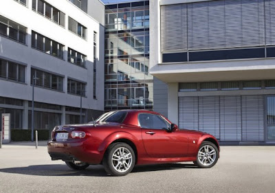 2013 Mazda MX-5 Roadster Coupe