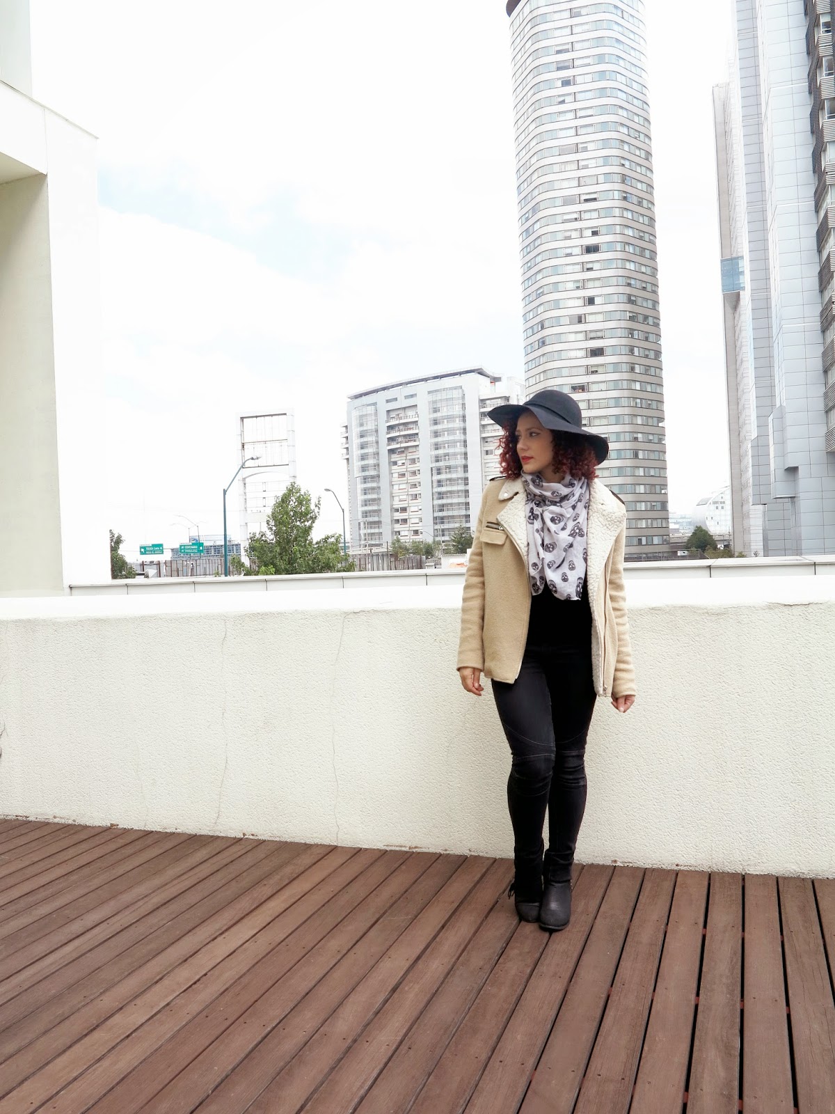 http://www.tastemycloset.com/2014/10/camel-coat-skull-scarf-black-hat.html