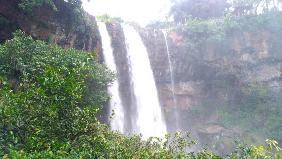 kapil dhara waterfall amarkantak dindori , amarkantak ke waterfall
