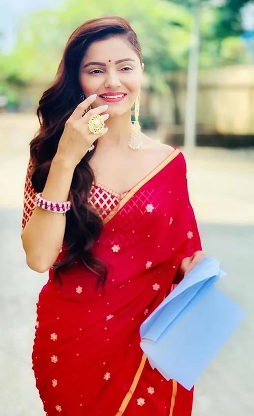 Rubina Dilaik saree hot photos