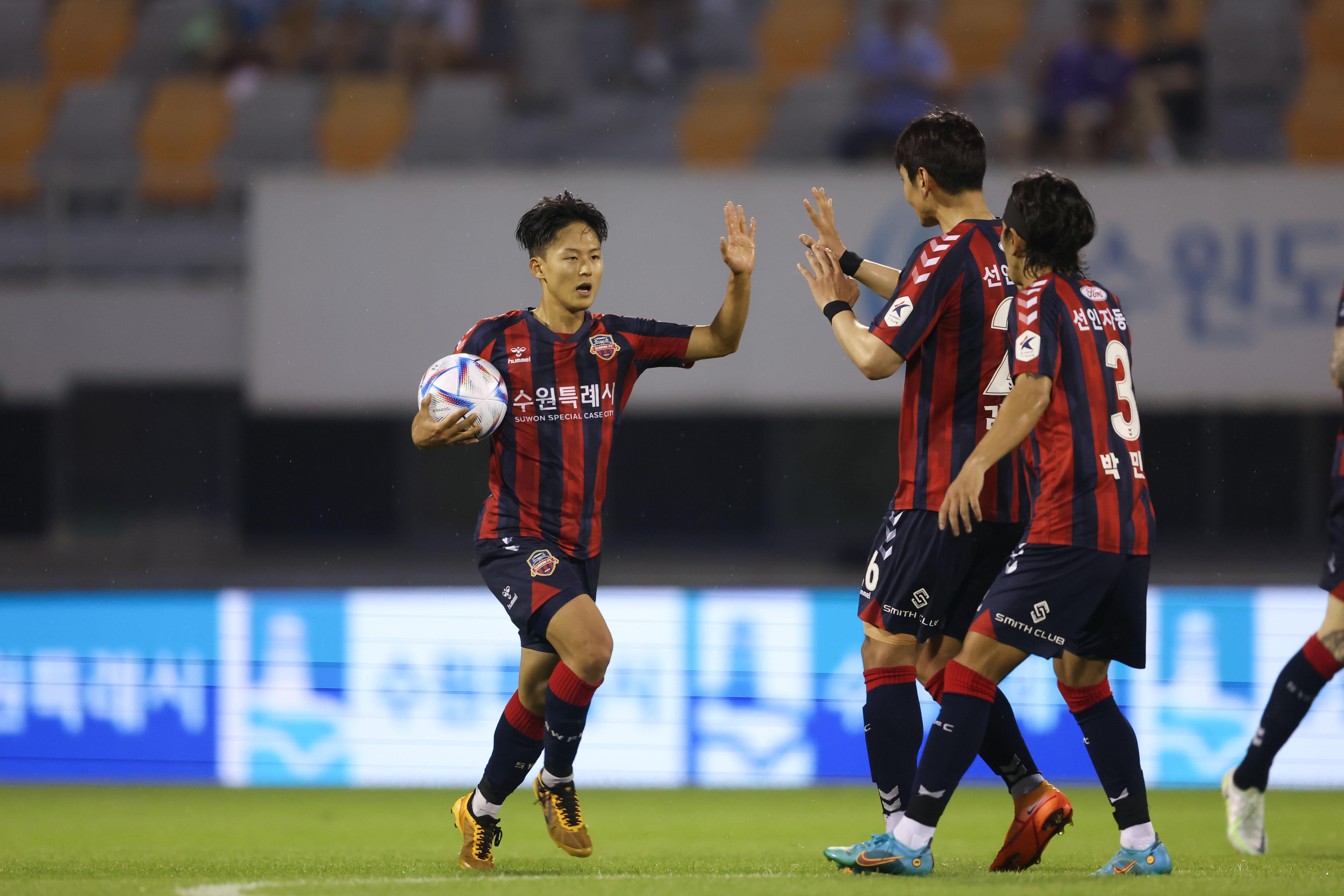 K League is the best place to show my skills': Lee Seung-woo - K League  United | South Korean football news, opinions, match previews and score  predictions