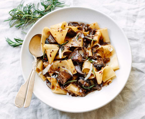 PAPPARDELLE PASTA WITH PORTOBELLO MUSHROOM RAGU #vegetarian #mushroom