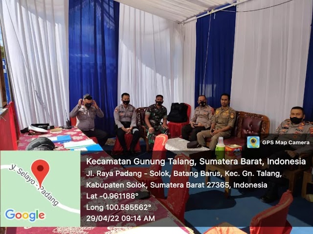 Babinsa Koramil 02/Lembang Jaya, Laksanakan Pengamanan Di Pos Lebaran Lubuk Selasih Kabupaten Solok