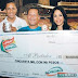 FANATICO GANA 50 MIL PESOS POR ATRAPAR JONRON