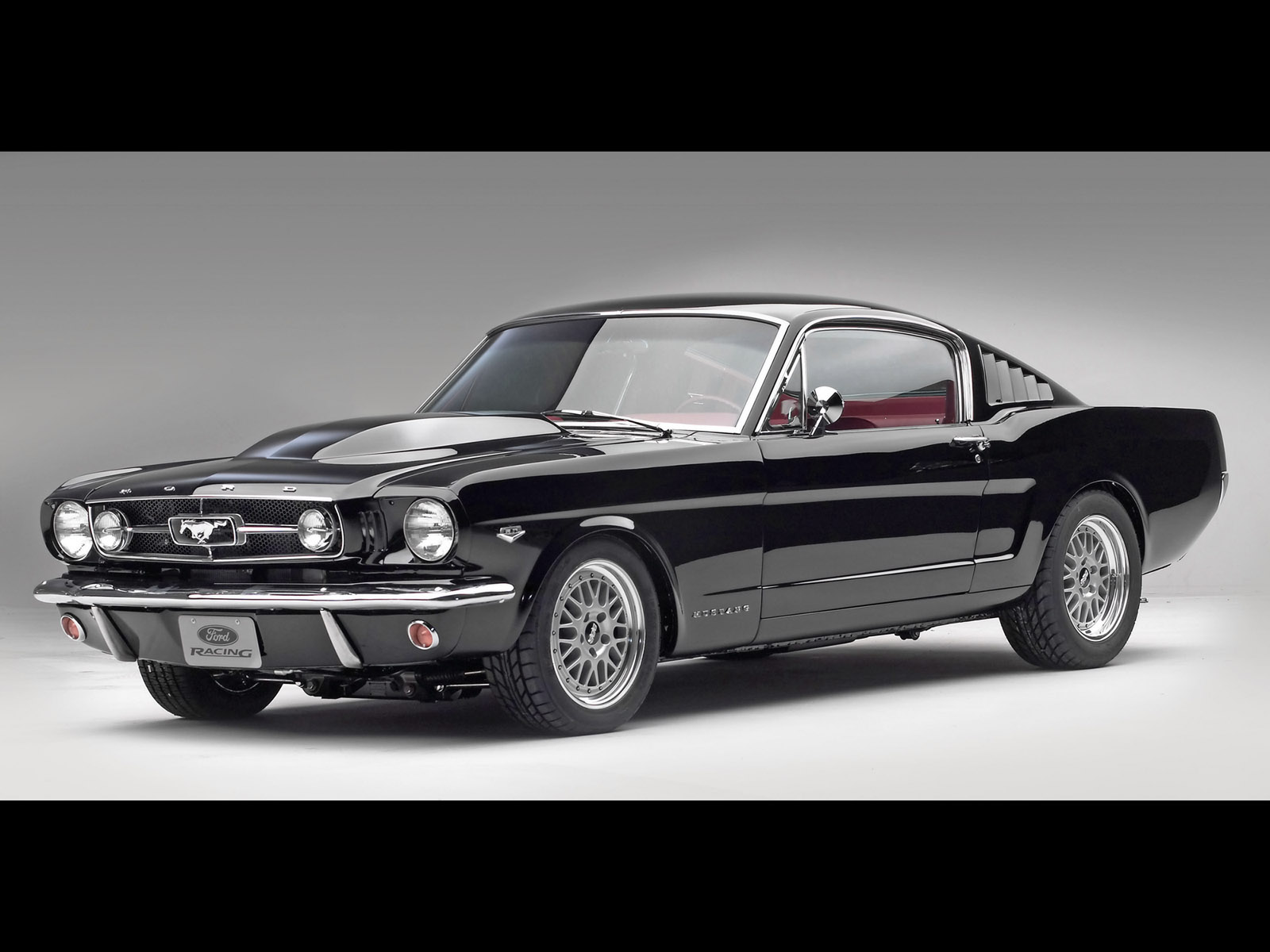 World Of Cars Ford Mustang Information and Review