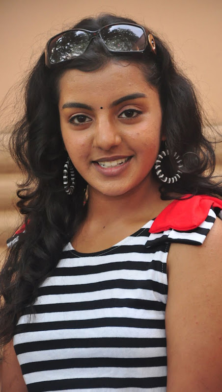 Divya Nagesh Arundati Movie Fame Actress Latest New Photo Shoot unseen pics