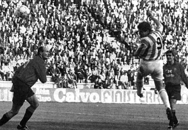 Alberto remata de cabeza ante Spasic para marcar el segundo gol. REAL VALLADOLID C. F. 2  CLUB ATLÉTICO OSASUNA 1. Domingo 06/03/1994, 17:00 horas. Campeonato de Liga de 1ª División, jornada 27. Valladolid, nuevo estadio José Zorrilla.