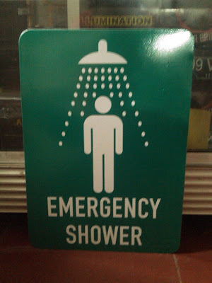 emergency-eyewash-shower-safety-sign