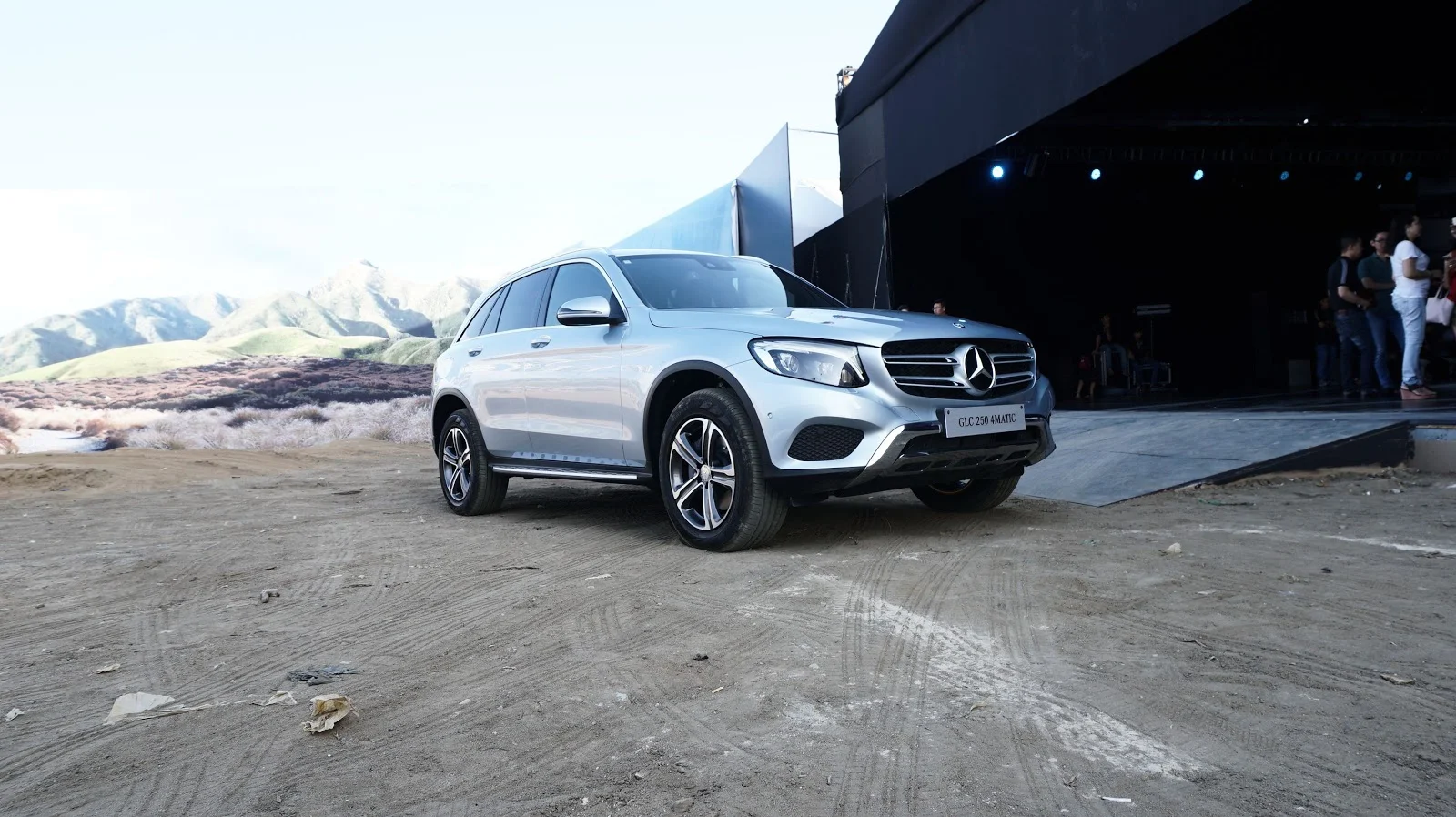 Cận cảnh Mercedes-Benz GLC 250 4Matic 2016