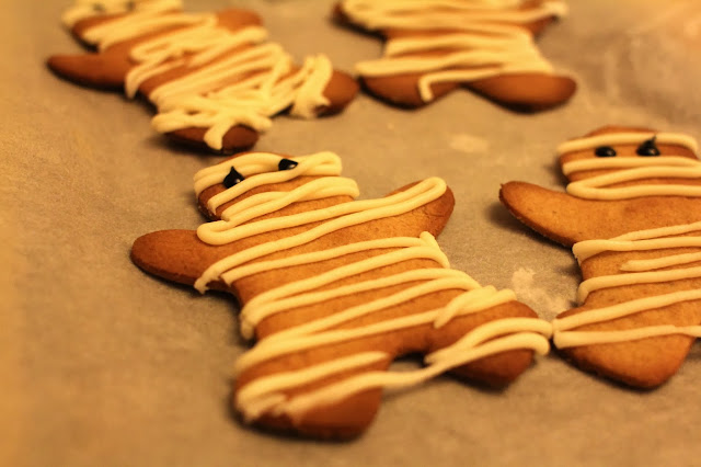 halloween biscuits