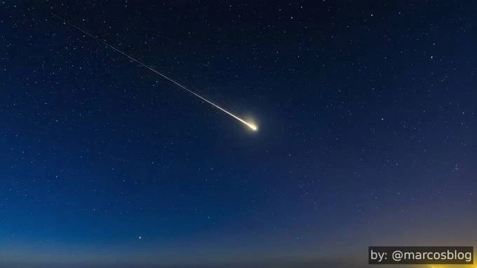 Meteorito entrando na atmosfera da Terra