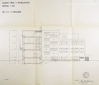 Rez a pohľad na okresný úrad v Michalovciach (ze sbírky Národního památkového ústavu v Brně)