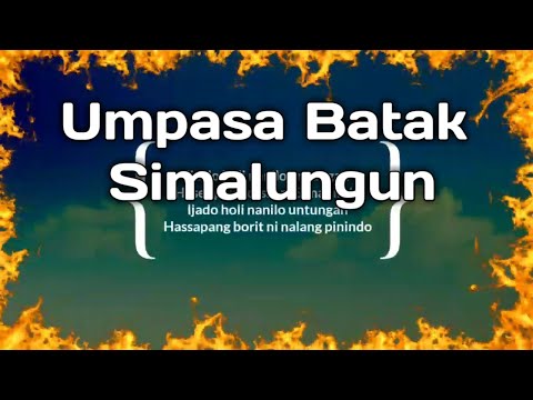 Melansir Dari Wikipedia,Disebutkan Bahwa Suku Batak Simalungun berasal dari Sumatera Utara,Indonesia,Tepatnya di kabupaten Simalungun.Suku Batak Simalungun merupakan Pembagian dari sub Suku Batak itu sendiri,diantaranya,Suku Batak Toba,Karo,Mandailing,Pak-Pak/angkola,Simalungun.        Dalam Pelaksanaan Upacara Adat Dalam Budaya Simalungun,hampir memiliki sebagian/beberapa kesamaan juga diantara suku Batak lainya yaitu adanya pantun/umpasa/puisi dalam kesusastraan Suku Batak.    Pada Bagian Artikel Ini,Blog Topik Referensi,Akan Merangkum Kumpulan Umpasa Batak Simalungun Yang bisa di ucapkan,maupun di pakai dalam pelaksanaan Adat,baik itu secara resmi atau di kehidupan sehari-hari.yaitu berupa Umpasa Batak Berkat,Umpasa Batak perpisahan,Umpasa Batak perantau,maupun umpasa Batak,mangapuli,Mangampu,lahiran,mamoholi,dan berbagai jenis Umpasa Batak Simalungun lainya untuk di ingat dalam berbagai Acara Ulaon Adat Batak    Dalam artikel sebelumnya Kami juga telah menuliskan berbagai Kumpulan Umpasa Batak Toba,Umpasa Batak Mandailing,Umpasa Batak Lucu,dan berbagai jenis lainya seperti:    41 Umpasa ( Pantun) Batak Lucu Status Facebook, Whatsap,Instagram Story dan Di Media Sosial Kumpulan dan Macam-macam Umpasa Budaya Batak Toba Umpasa Batak Untuk Anak Yang Baru Lahir Kumpulan Pantun Umpasa Batak Lucu Dan Gokil Kumpulan Umpasa Batak Toba Dalam Berbagai Upacara Adat Kumpulan Umpasa Batak Tapsel,Angkola/Mandailing Untuk Melengkapi Kumpulan Umpasa Batak Simalungun Dibawah Ini adalah berbagai jenis Rangkuman  yang dikutip dari berbagai Sumber Di internet.yang Tujuannya merupakan tahap pembagian untuk bisa di akses secara online dari berbagai lokasi maupun Negara Di dunia.    Karena penting kita ketahui juga Persebaran Suku Batak sudah hampir ada disetiap Lokasi,kota,provinsi,Maupun berbagai Negara,Untuk itu Umpasa Batak Simalungun ini bisa menjadi Acuan Referensi Bagi Siapapun Untuk bisa belajar mengetahui bahasa Umpasa Dari suku Batak Simalungun.      Upasa Batak Simalungun      Berikut 317 Kumpulan Umpasa Batak Simalungun Terupdate:   1. Urat ni gatap tano, rongging marsiranggoman  Age pe padao-dao, Tondyttai tong marsigomgoman    2. Ia bagod i nakkih, ilambung ni sampuran  Ia jaman on jaman canggih, ulang lupa hubani Tuhan    3. Halambir ni sindamak, ikuhur dop ibola  Sinaha pe nini halak, ulang lupa bani horja    4. Juma ni Tigarunggu, tubuhan lata-lata  Rajin ma hita mar minggu, ase tong-tong ihasomani Tuhanta    5. Sinjata ni Indonesia, mariam dohot mortir  Andohar Indonesia jaya, Rakyat ni pe homa makmur      6. I lambung passa-passa, Tubu bonani tobu  Age aha pe namasa, Hita ulang mahua    7. Ratting ni hayu bor-bor, ibaen hu pingging pasu  Anggo rajin martonggo, Jumpahan pasu-pasu    8. Boras ibagas supak, ibaen huparasanding  Horas nasiam na mulak, horas homa hanami na tading    9. Boras ni purba tua, iboan hu tiga balata  Horas ma hita sayur matua, itumpak-tumpak Naibatanta    10.Andor hadukka ma togu-togu ni lombu, togu-togu ni horbo, itogu hu Ajibata  Horas ma hita sayur matua, patogu-togu pahompu, das mar nini mar nono, ipasu-  pasu Naibatanta    11. Urat ni nangka, urat ni hotang  Hujape hita manlangkah, sai dapot-dapotan    12. Tubuh ma sanggar dohot tobu, dohor hupagar kawat  Tubuh ma anak pakon boru, jadi jolma na marpangkat    13. Urat ni riba dagei iboan hu Sukadame  Ulang bei sai marbadai, sai roh ma uhur dame    14. Dalan hua Ajibata, adong do tubuh Pisang  Anggo domma marrumah tangga, ulang ma adong hata mandok sirang    15. Tubu sanggar dohot tobu i dolok-dolok  Tubu ma anak pakon boru na mok-mok.  16. Arirang ni palia, madek-dek hu bong-bongan  Age adong parsalisihan, ulang mar sidom-doman    17. Tubu ma sanggar dohot tobu, parasaran ni piduk  Tubu ma anak pintar dohot boru na bisuk    18. Tubuh ma silanjuyang, itagil lang ra melus  Aha pe lang na hurang, anggo marhasoman Jesus    19. Sada sikortas kajang, padua kortas hulipat  Sadokah ham marlajang, sada ham do hansa na hudingat.    20. Habang ma anduhur, sogop hu goring-goring  Anggo pusuk uhur, eta ham mandoding-doding    21. Hondor ma langge mu, i dolok si Marsolpah  Holong ni atei mu, ingaton ku do ai madokah    22. Sihala sibarunje, ruak sihala bolon  Santabi ma bani umbei, dear nalang tarhorom    23. Itampul bulu lihom, bulung ni irantingkon  Hatamu do masihol, hape uhur mu manadingkon    24. Sedo lak-lak hasundur, haronduk ni buluk ku  Sedo halak hu sukkun, harosuh ni uhurhu    25. Tumpak ni piring ledeng, paledang-ledang pahu  Loja do hapeni inang, pagodang-godang kon au    26. Laklak itallik-tallik, i lambung ni pea-pea  halak na tahan marsik, ujungni jadi jolma na hasea    27. Lak-lakni tamba tua, hoppa mambuat kuah  Pasangap orang tua, tong-tong dapotan tuah    28. Lampuyang sakaranjang, bulung ni seng sadiha  Akkula do marganjang, uhur seng ope sadiha    29. Marboras ma halawas, i jual hu Belanda  Horas ma nasiam martugas, haganupan wartawan  30. Haporas ni silongkung, i huning i tubai  Anggo domma harosuh, ulang isumengi, lang ibadai    31. Isuan ma timbaho, isuan manoran-noran  Paubah ma parlaho, ulang songon sapari, ase iharosuhkon hasoman    32. Talaktak porling, sogop i bukkulan ni sopo  Indahan ni mata do borngin, ulang lalap ibodei lapo    33. Ulang ihondor gumba, timbaho sihondoran  Ulang martonggo rupa, parlaho do sitonggoran    34. Anduhur pinurputan, tading iparsobanan  Anggo uhur tinurutan, lang mar parsaranan    35. Rage anak ni bintang, rage so hapulhitan  Buei do hata namantin, paima tangan dapotan    36. Timbaho ni simarban, ulang mago sanrigat  Age lingot panonggor, ulang lupa pardingat    37. Boras sabur-saburan, iboban ni pinggan pasu  Horas hita ganupan, sai jumpahan pasu-pasu    38. Itarik gula, itanik songon tali  Age pe otik nasinari, ulang marsurei    39. Irlak-irlak ma senter, itoru ni durian  Lang adong labuni jenges, anggo talu do ujian    40. Initak ma sambor-bor, boras ronggit-ronggitan  Ijon hita manortor, ulang be borit-boritan    41. Lang be tartalgis hon, pagaman ma na ronggos hon  lang be tartangishon, paganan ma na tor-torhon    42. Habang ma kapal terbang, mamboan pinggan pasu  Age daoh ham marlajang, ulang lupa ham hubakku.      43. I durung ma haporas  Itaoni tao Toba  Sai andoharma hita horas-horas  I hasomani Tuhanta Naibata    44. Tubuh ma simareme-eme  I batangni juma balata  Roh ma uhur dame  Itongah-tongah ni negaranta    45. Ia sirang-rang lassei  Pusukni andorasi  Ulang ma nian mambuat latei  Ase negaranta aman janah damei    46. Bulung ni galunggung  I baen paridian  Horas ma hita Simalungun  Jumpahan Pansarian    47. Gunung Krakatau  Gunung Berapi  Kalau Pikiran Kacau  Hidup ini tidak berarti    48. Pulau Bali adalah pulau kesenian  Anak bayi adaah penuh beriman    49. Daun Talas  Pembungkus ikan  Kalau ada salah  Tolong dimaafkan    50. Lak-lakni hayu bintatar  Ibaen hu para-para  Halak na dob pintar  Ulang ma nian masuk penjara    51. Tanganni tuak toras  Iagat girah sogot  Janganlah berjiwa keras  Bisa jadi terperogok    52. Tong kosong nyaring bunyinya  Omong kosong, Tak ada faedahnya    53. Parangkap ibaen hutoruhni sopo  Namarpangkat paruhuranni na oto    54. Ayam putih  Berkokok di siang hari  Bendera merah putih  Adalah idaman hati    55. Burung nuri  Terbang ke dalam semak  Mari bernyanyi  Agar pikiran sehat    56. Burung Balam  Termenung di dalam sangkar  Buat apa kita bingung  Karena masa kini, masa rajin belajar    57. Kalau kita masih rindu  Boleh lah melalui SMS  Kalau nanti waktu Pemilu  Semoga Aman Dan Sukses    58. Boras sabur-saburan ma  Pagutonni manuk huruk-huruk i juma balian  Horas ma keluarga Manihuruk  Ulang borit-boritan, sai jumpahan passarian.    59.Ende ni si Damma  Ririkkon sikkuluan  Anggo domma padidihon  Ulang malas hu parmingguan    60.Ituhor ma paian  Alat mambuat ikan  Rakyat Hutaimbaru  Bahat dope nalang marpandidikan    61.Emeni parhuta tapian  Isuan I juma Baluhut  Age hurang passarian  Ulang hita marungut-ungut    62.Ituhor ma gan tahu  Angkutni riang-riang  Anggo domma Tarpasu-pasu  Ulang ma mandokkon sirang    63.Tubu ma tamba tua  I juma sipoholan  Anggo domma matua  Porluma nian isarihon    64.Tubu ma sanggar  Dohor bani luhutan  Tubu ma anak pakon baru napintar  Rabei jadi parsuhutan    65.Tubuh ma tamba tua  I dolok ni si Marsolpah  Hita orang tua  Porlu mamodahi niombah    66.Dolok si Marsolpah  Tubuh si marlada-lada  Hita ganupan niombah  Ulang ma nian marajalela    67.Kebun sirih ada di Kota Pinang  Janganlah Kita Bersedih  Walaupun tidak menang    68.Daun sirih dibawa berakit-rakit  Janganlah bersedih supaya jangan sakit-sakit    69.Kemiri utuh bumbu dipakai setiap hari  Bernyanyi itu utuh untuk obat rohani    70.Gambiri topi pasar lao pahajoman iatas anak  Anggo misir ham marrantau bapa, ulang lupa bani anak    71.Gambiri topi pasir, Isuhat martumba-tumba  Anggo misir ma ham patar, Ulang lupa hubani orangtua    72.Itappul hayu loging, Maholdo hape masak  Gati ham mandoding-doding, Ase ulang marsak    73.Eme na masak, Bulungni pe melus  Age aha namasa, Ulang lupa martonggo hubani Tuhan Jesus    74.Bahat macamni gaya-gaya, bani juma tapian  Ulang ma marpoya-poya, Unang parsuma passarian    75.I dolok ni Purba Tua, Rata-rata isuan Tusam  Hita orang tua, Ulang ma marhata sumsam    76.Aek ni sipir-sipir, Pamurianni holi-holi  Nanget hita marpikkir, Ulang manosal holi    77.Burung elang putih menari-nari di udara  Untuk mengintai mangsanya tikus  Banyak orang yang berangan-angan duduk di atas  Tapi nasib beban tak bisa tuntas    78.Presiden Amerika adalah Obama  Kesehatan adalah harta kekayaan yang utama    79.Presiden Indonesia adalah Susilo Bambang Y  Semoga Indonesia berwibawa, aman damai dan terang benderang    80.Samudra Hindia, lautnya dalam  Semoga pemimpin kita yang berjiwa kalam    81.Tebing Tinggi jauh dari kampung Embong  Kalau bapa dan ibu berpangkat tinggi  Janganlah kiranya berprilaku sombong    82.Ija do holi nanilo untungan  Haseppak horsik ni Simanindo  Ijado holi nanilo untungan  Hassapang borit ni nalang pinindo    83.Sada simarlasina, Padua simargalung-galung  Bahat namin hanami marsanina, Pitah audo manaron namalungun    84.Etek-etek sapodang, Etek sarang banua  Age mendenta badan, Asalma ulang mahua    85.Siantar timbang galing, Panuananni pining  Ulang ma ham marhata ladung, Ase ulang jadi bingung    86.Dekkeni payo Tongging, Limuton Tanggurungni  Namariah satongkin, Lang dong hape gunani    87.Kota Palu adalah kota yang indah  Janganlah kita merasa malu, kalaupun kita kalah    88.Sungai Batanghari sungai yang panjang dan luas  Tempat banyak orang berekreasi  Ingatlah setiap hari Tuhan Yesus, Agar kita selalu diberkati.    89. Urat ni gatap tano, rongging marsiranggoman  Age pe padao-dao, Tondyttai tong marsigomgoman    90. Ia bagod i nakkih, ilambung ni sampuran  Ia jaman on jaman canggih, ulang lupa hubani Tuhan    91. Halambir ni sindamak, ikuhur dop ibola  Sinaha pe nini halak, ulang lupa bani horja    92. Juma ni Tigarunggu, tubuhan lata-lata  Rajin ma hita mar minggu, ase tong-tong ihasomani Tuhanta    93. Sinjata ni Indonesia, mariam dohot mortir  Andohar Indonesia jaya, Rakyat ni pe homa makmur    94. I lambung passa-passa, Tubu bonani tobu  Age aha pe namasa, Hita ulang mahua    95. Ratting ni hayu bor-bor, ibaen hu pingging pasu  Anggo rajin martonggo, Jumpahan pasu-pasu    96. Boras ibagas supak, ibaen huparasanding  Horas nasiam na mulak, horas homa hanami na tading    97. Boras ni purba tua, iboan hu tiga balata  Horas ma hita sayur matua, itumpak-tumpak Naibatanta    98.Andor hadukka ma togu-togu ni lombu, togu-togu ni horbo, itogu hu Ajibata  Horas ma hita sayur matua, patogu-togu pahompu, das mar nini mar nono, ipasu-  pasu Naibatanta    99. Urat ni nangka, urat ni hotang  Hujape hita manlangkah, sai dapot-dapotan    100. Tubuh ma sanggar dohot tobu, dohor hupagar kawat  Tubuh ma anak pakon boru, jadi jolma na marpangkat    101. Urat ni riba dagei iboan hu Sukadame  Ulang bei sai marbadai, sai roh ma uhur dame    102. Dalan hua Ajibata, adong do tubuh Pisang  Anggo domma marrumah tangga, ulang ma adong hata mandok sirang    103. Tubu sanggar dohot tobu i dolok-dolok  Tubu ma anak pakon boru na mok-mok.    104. Arirang ni palia, madek-dek hu bong-bongan  Age adong parsalisihan, ulang mar sidom-doman    105. Tubu ma sanggar dohot tobu, parasaran ni piduk  Tubu ma anak pintar dohot boru na bisuk    106. Tubuh ma silanjuyang, itagil lang ra melus  Aha pe lang na hurang, anggo marhasoman Jesus    107. Sada sikortas kajang, padua kortas hulipat  Sadokah ham marlajang, sada ham do hansa na hudingat.    108. Habang ma anduhur, sogop hu goring-goring  Anggo pusuk uhur, eta ham mandoding-doding    109. Hondor ma langge mu, i dolok si Marsolpah  Holong ni atei mu, ingaton ku do ai madokah    110. Sihala sibarunje, ruak sihala bolon  Santabi ma bani umbei, dear nalang tarhorom    111. Itampul bulu lihom, bulung ni irantingkon  Hatamu do masihol, hape uhur mu manadingkon    112. Sedo lak-lak hasundur, haronduk ni buluk ku  Sedo halak hu sukkun, harosuh ni uhurhu    113. Tumpak ni piring ledeng, paledang-ledang pahu  Loja do hapeni inang, pagodang-godang kon au    114. Laklak itallik-tallik, i lambung ni pea-pea  halak na tahan marsik, ujungni jadi jolma na hasea    115. Lak-lakni tamba tua, hoppa mambuat kuah  Pasangap orang tua, tong-tong dapotan tuah    116. Lampuyang sakaranjang, bulung ni seng sadiha  Akkula do marganjang, uhur seng ope sadiha    117. Marboras ma halawas, i jual hu Belanda  Horas ma nasiam martugas, haganupan wartawan  30. Haporas ni silongkung, i huning i tubai  Anggo domma harosuh, ulang isumengi, lang ibadai    118. Isuan ma timbaho, isuan manoran-noran  Paubah ma parlaho, ulang songon sapari, ase iharosuhkon hasoman    119. Talaktak porling, sogop i bukkulan ni sopo  Indahan ni mata do borngin, ulang lalap ibodei lapo    120. Ulang ihondor gumba, timbaho sihondoran  Ulang martonggo rupa, parlaho do sitonggoran    121. Anduhur pinurputan, tading iparsobanan  Anggo uhur tinurutan, lang mar parsaranan    122. Rage anak ni bintang, rage so hapulhitan  Buei do hata namantin, paima tangan dapotan    123. Timbaho ni simarban, ulang mago sanrigat  Age lingot panonggor, ulang lupa pardingat    124. Boras sabur-saburan, iboban ni pinggan pasu  Horas hita ganupan, sai jumpahan pasu-pasu    125. Itarik gula, itanik songon tali  Age pe otik nasinari, ulang marsurei    126. Irlak-irlak ma senter, itoru ni durian  Lang adong labuni jenges, anggo talu do ujian    127. Initak ma sambor-bor, boras ronggit-ronggitan  Ijon hita manortor, ulang be borit-boritan    128. Lang be tartalgis hon, pagaman ma na ronggos hon  lang be tartangishon, paganan ma na tor-torhon    129. Habang ma kapal terbang, mamboan pinggan pasu  Age daoh ham marlajang, ulang lupa ham hubakku.    130.Banyak suara tembakan dan bentrokan  Terdengar di beberapa wilayah  Bumi telah berantakan mungkin Tuhan sudah mulai marah    131.Marasar ma siburuk  Ibonani ratusan  Ulang ma ham ura muruk  Mambahen maseda paruhuran    132.Anduhur pinurputan  Tading isirpang ni dalan  Anggo uhur niturutan  Goluh pe lalap iparalang-alangan    133.Arirang ni pandan  Etek-etek hu bong-bongan  Age pe sirang padan  Ulang marsidomdoman    134.Itagil hayu ni durian  Halani dohor hubonani tatara  Age talu ujian  Ulang ma mintor putus asa    135.Iputikma itir-itir  Ijual hu Berastagi  Ulangma bahat tu marpikkiri  Ase ulang kumat holi darah tinggi    136.Irambas bulung suana  Tambarni nahei naloja  Ringgas ma hita tartawa  Ase sehat rohani pakon angkula    137.Marbuah mangga horisan  Ijual hu tiga balata  Ringgasma hita arisan  Ase lambin tandama markeluarga    138.Marbuahma Pisang Sitabar i juma Pinus  Ulang lupa hita hubani Jesus Kristus  Halani domma itobus hita humbani dosa    139.Itampul bulung sitarak  Tappei bani bulung gadung  Ulang hita murah-murah marah  Ase ulang roh panahit jantung    140.Manluppat ma gan balang  Manabuh hubagas bong-bongan  Age adong parlahou na hurang  Ulang marsidom-doman    141.Bohini raksasa  Pullang do haganup  Age bahat namasa  Hita ulang mahua-mahuan    142.Marhatama kiah-kiah  I harangan Sipolha  Sahatama namin sariah  Ase torsa ganupan horja    143.Kusangka panas sampai petang  Harimau ganas  Karena hutan ditebang    144.Siang do manjual lilis  Anggo ikota Pakam  Semoga Nasiam Majelis  Ulang ma namin berselisih paham    145.Marhata ma gam pit-pit  I tongah-tongahni harangan  Mata pe lang ra tarpit-pit  Halani torik tu mar angan-angan    146.I horotma bulungni dulang  Tambar ni rutu-rutuon bajahan  Orot ma hita namin bani Tuhan  Ase sonang paruhuran    147.Burung Gagak terbang  Hinggap di ranting-ranting  Wahai orang berada  Kasihanilah orang baku miskin    148.Anduhur iput-puti  Na dapot i harangan  Anggo uhur diri naturuti  Lalap do lang marhaujungan    149.Buahni nakka anggo ilompah  Daini pas songon daini jagal  Niombah nalang mambalosi podah  Gatinan ma urusanni jadi gagal    150.Ende ni si Damma  Ririkkon sikkuluan  Anggo domma padidihon  Ulang malas hu parmingguan    151.Ituhor ma paian  Alat mambuat ikan  Rakyat Hutaimbaru  Bahat dope nalang marpandidikan    152.Emeni parhuta tapian  Isuan I juma Baluhut  Age hurang passarian  Ulang hita marungut-ungut    153.Ituhor ma gan tahu  Angkutni riang-riang  Anggo domma Tarpasu-pasu  Ulang ma mandokkon sirang    154.Tubu ma tamba tua  I juma sipoholan  Anggo domma matua  Porluma nian isarihon    155.Tubu ma sanggar  Dohor bani luhutan  Tubu ma anak pakon baru napintar  Rabei jadi parsuhutan    156.Tubuh ma tamba tua  I dolok ni si Marsolpah  Hita orang tua  Porlu mamodahi niombah    157.Dolok si Marsolpah  Tubuh si marlada-lada  Hita ganupan niombah  Ulang ma nian marajalela    158.Kebun sirih ada di Kota Pinang  Janganlah Kita Bersedih  Walaupun tidak menang    159.Daun sirih dibawa berakit-rakit  Janganlah bersedih supaya jangan sakit-sakit    160.Kemiri utuh bumbu dipakai setiap hari  Bernyanyi itu utuh untuk obat rohani    161.Gambiri topi pasar lao pahajoman iatas anak  Anggo misir ham marrantau bapa, ulang lupa bani anak    162.Gambiri topi pasir, Isuhat martumba-tumba  Anggo misir ma ham patar, Ulang lupa hubani orangtua    163.Itappul hayu loging, Maholdo hape masak  Gati ham mandoding-doding, Ase ulang marsak    164.Eme na masak, Bulungni pe melus  Age aha namasa, Ulang lupa martonggo hubani Tuhan Jesus    165.Bahat macamni gaya-gaya, bani juma tapian  Ulang ma marpoya-poya, Unang parsuma passarian    166.I dolok ni Purba Tua, Rata-rata isuan Tusam  Hita orang tua, Ulang ma marhata sumsam    167.Aek ni sipir-sipir, Pamurianni holi-holi  Nanget hita marpikkir, Ulang manosal holi    168.Burung elang putih menari-nari di udara  Untuk mengintai mangsanya tikus  Banyak orang yang berangan-angan duduk di atas  Tapi nasib beban tak bisa tuntas    169.Presiden Amerika adalah Obama  Kesehatan adalah harta kekayaan yang utama    170.Presiden Indonesia adalah Susilo Bambang Y  Semoga Indonesia berwibawa, aman damai dan terang benderang    171.Samudra Hindia, lautnya dalam  Semoga pemimpin kita yang berjiwa kalam    172.Tebing Tinggi jauh dari kampung Embong  Kalau bapa dan ibu berpangkat tinggi  Janganlah kiranya berprilaku sombong    173.Ija do holi nanilo untungan  Haseppak horsik ni Simanindo  Ijado holi nanilo untungan  Hassapang borit ni nalang pinindo    174.Sada simarlasina, Padua simargalung-galung  Bahat namin hanami marsanina, Pitah audo manaron namalungun    175.Etek-etek sapodang, Etek sarang banua  Age mendenta badan, Asalma ulang mahua    176.Siantar timbang galing, Panuananni pining  Ulang ma ham marhata ladung, Ase ulang jadi bingung    177.Dekkeni payo Tongging, Limuton Tanggurungni  Namariah satongkin, Lang dong hape gunani    178.Kota Palu adalah kota yang indah  Janganlah kita merasa malu, kalaupun kita kalah    179.Sungai Batanghari sungai yang panjang dan luas  Tempat banyak orang berekreasi  Ingatlah setiap hari Tuhan Yesus, Agar kita selalu diberkati.    180. Urat ni gatap tano, rongging marsiranggoman  Age pe padao-dao, Tondyttai tong marsigomgoman    181. Ia bagod i nakkih, ilambung ni sampuran  Ia jaman on jaman canggih, ulang lupa hubani Tuhan    182. Halambir ni sindamak, ikuhur dop ibola  Sinaha pe nini halak, ulang lupa bani horja    183. Juma ni Tigarunggu, tubuhan lata-lata  Rajin ma hita mar minggu, ase tong-tong ihasomani Tuhanta    184. Sinjata ni Indonesia, mariam dohot mortir  Andohar Indonesia jaya, Rakyat ni pe homa makmur    185. I lambung passa-passa, Tubu bonani tobu  Age aha pe namasa, Hita ulang mahua    186. Ratting ni hayu bor-bor, ibaen hu pingging pasu  Anggo rajin martonggo, Jumpahan pasu-pasu    187. Boras ibagas supak, ibaen huparasanding  Horas nasiam na mulak, horas homa hanami na tading    188. Boras ni purba tua, iboan hu tiga balata  Horas ma hita sayur matua, itumpak-tumpak Naibatanta    189.Andor hadukka ma togu-togu ni lombu, togu-togu ni horbo, itogu hu Ajibata  Horas ma hita sayur matua, patogu-togu pahompu, das mar nini mar nono, ipasu-  pasu Naibatanta    190. Urat ni nangka, urat ni hotang  Hujape hita manlangkah, sai dapot-dapotan    191. Tubuh ma sanggar dohot tobu, dohor hupagar kawat  Tubuh ma anak pakon boru, jadi jolma na marpangkat    192. Urat ni riba dagei iboan hu Sukadame  Ulang bei sai marbadai, sai roh ma uhur dame    193. Dalan hua Ajibata, adong do tubuh Pisang  Anggo domma marrumah tangga, ulang ma adong hata mandok sirang    194. Tubu sanggar dohot tobu i dolok-dolok  Tubu ma anak pakon boru na mok-mok.    195. Arirang ni palia, madek-dek hu bong-bongan  Age adong parsalisihan, ulang mar sidom-doman    196. Tubu ma sanggar dohot tobu, parasaran ni piduk  Tubu ma anak pintar dohot boru na bisuk    197. Tubuh ma silanjuyang, itagil lang ra melus  Aha pe lang na hurang, anggo marhasoman Jesus    198. Sada sikortas kajang, padua kortas hulipat  Sadokah ham marlajang, sada ham do hansa na hudingat.    199. Habang ma anduhur, sogop hu goring-goring  Anggo pusuk uhur, eta ham mandoding-doding    200. Hondor ma langge mu, i dolok si Marsolpah  Holong ni atei mu, ingaton ku do ai madokah    201. Sihala sibarunje, ruak sihala bolon  Santabi ma bani umbei, dear nalang tarhorom    202. Itampul bulu lihom, bulung ni irantingkon  Hatamu do masihol, hape uhur mu manadingkon    203. Sedo lak-lak hasundur, haronduk ni buluk ku  Sedo halak hu sukkun, harosuh ni uhurhu    204. Tumpak ni piring ledeng, paledang-ledang pahu  Loja do hapeni inang, pagodang-godang kon au    205. Laklak itallik-tallik, i lambung ni pea-pea  halak na tahan marsik, ujungni jadi jolma na hasea    206. Lak-lakni tamba tua, hoppa mambuat kuah  Pasangap orang tua, tong-tong dapotan tuah    207. Lampuyang sakaranjang, bulung ni seng sadiha  Akkula do marganjang, uhur seng ope sadiha    208. Marboras ma halawas, i jual hu Belanda  Horas ma nasiam martugas, haganupan wartawan    209. Haporas ni silongkung, i huning i tubai  Anggo domma harosuh, ulang isumengi, lang ibadai    210. Isuan ma timbaho, isuan manoran-noran  Paubah ma parlaho, ulang songon sapari, ase iharosuhkon hasoman    211. Talaktak porling, sogop i bukkulan ni sopo  Indahan ni mata do borngin, ulang lalap ibodei lapo    212. Ulang ihondor gumba, timbaho sihondoran  Ulang martonggo rupa, parlaho do sitonggoran    213. Anduhur pinurputan, tading iparsobanan  Anggo uhur tinurutan, lang mar parsaranan    214. Rage anak ni bintang, rage so hapulhitan  Buei do hata namantin, paima tangan dapotan    215. Timbaho ni simarban, ulang mago sanrigat  Age lingot panonggor, ulang lupa pardingat    216. Boras sabur-saburan, iboban ni pinggan pasu  Horas hita ganupan, sai jumpahan pasu-pasu    217. Itarik gula, itanik songon tali  Age pe otik nasinari, ulang marsurei    218. Irlak-irlak ma senter, itoru ni durian  Lang adong labuni jenges, anggo talu do ujian    219. Initak ma sambor-bor, boras ronggit-ronggitan  Ijon hita manortor, ulang be borit-boritan    300. Lang be tartalgis hon, pagaman ma na ronggos hon  lang be tartangishon, paganan ma na tor-torhon    301. Habang ma kapal terbang, mamboan pinggan pasu  Age daoh ham marlajang, ulang lupa ham hubakku.    302. I durung ma haporas  Itaoni tao Toba  Sai andoharma hita horas-horas  I hasomani Tuhanta Naibata    303. Tubuh ma simareme-eme  I batangni juma balata  Roh ma uhur dame  Itongah-tongah ni negaranta    304. Ia sirang-rang lassei  Pusukni andorasi  Ulang ma nian mambuat latei  Ase negaranta aman janah damei    305. Bulung ni galunggung  I baen paridian  Horas ma hita Simalungun  Jumpahan Pansarian    306. Gunung Krakatau  Gunung Berapi  Kalau Pikiran Kacau  Hidup ini tidak berarti    307. Pulau Bali adalah pulau kesenian  Anak bayi adaah penuh beriman    308. Daun Talas  Pembungkus ikan  Kalau ada salah  Tolong dimaafkan    309. Lak-lakni hayu bintatar  Ibaen hu para-para  Halak na dob pintar  Ulang ma nian masuk penjara    310. Tanganni tuak toras  Iagat girah sogot  Janganlah berjiwa keras  Bisa jadi terperogok    311. Tong kosong nyaring bunyinya  Omong kosong, Tak ada faedahnya    312. Parangkap ibaen hutoruhni sopo  Namarpangkat paruhuranni na oto    313. Ayam putih  Berkokok di siang hari  Bendera merah putih  Adalah idaman hati    314. Burung nuri  Terbang ke dalam semak  Mari bernyanyi  Agar pikiran sehat    315. Burung Balam  Termenung di dalam sangkar  Buat apa kita bingung  Karena masa kini, masa rajin belajar    316. Kalau kita masih rindu  Boleh lah melalui SMS  Kalau nanti waktu Pemilu  Semoga Aman Dan Sukses    317. Boras sabur-saburan ma  Pagutonni manuk huruk-huruk i juma balian  Horas ma keluarga Manihuruk  Ulang borit-boritan, sai jumpahan passarian.    Pembaruan Artikel ini dikutif dari :  -https://gkps-jambi.blogspot.com/2011/11/kumpulan-umpasa-simalungun-dan.html?m=1