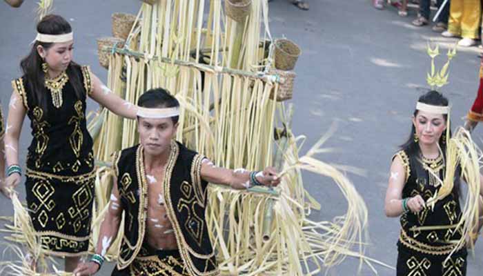 Inilah 11 Tarian  Tradisional  Dari Kalimantan  Selatan  Dan 