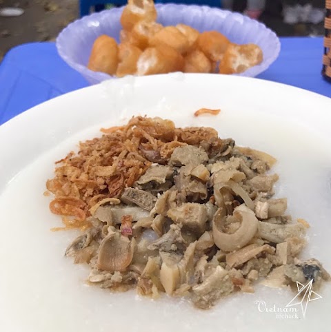 Healthy Mussel congee (Chao Trai) Vietnamese breakfast idea for family