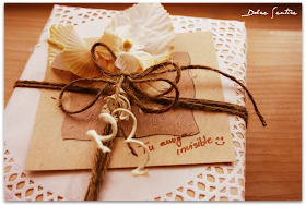 Packaging blonda cuerda flor preciosa bonita