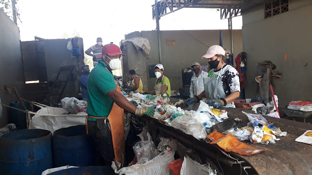 USINA DE RECICLAGEM DE SÃ JOÃO BATISTA DO GLORIA COMPLETA 18 ANOS