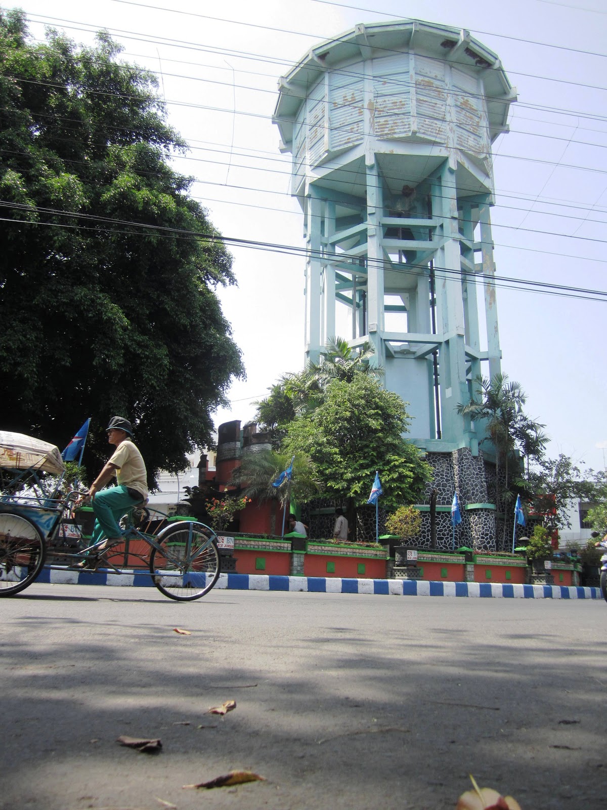  jombang city guide Ringin Conthong Inside Ikon Kota Jombang 