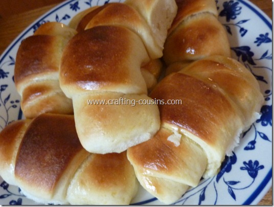 the easiest dinner rolls ever (12)