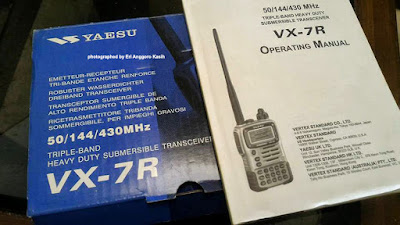 Dus dan buku manual HT Yaesu VX-7R.