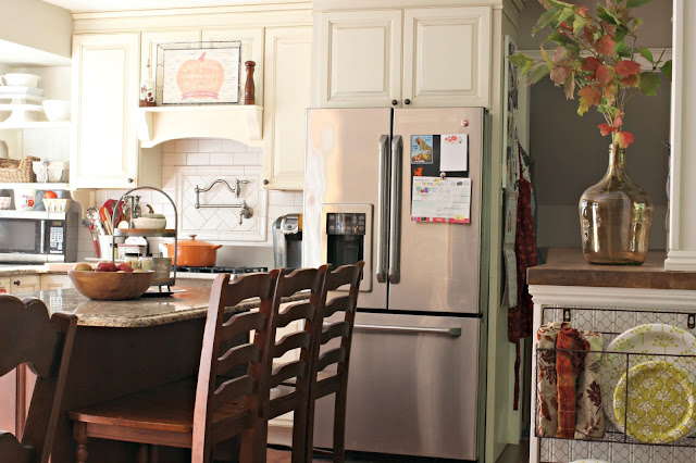 White cabinets in farmhouse style kitchen-www.goldenboysandme.com