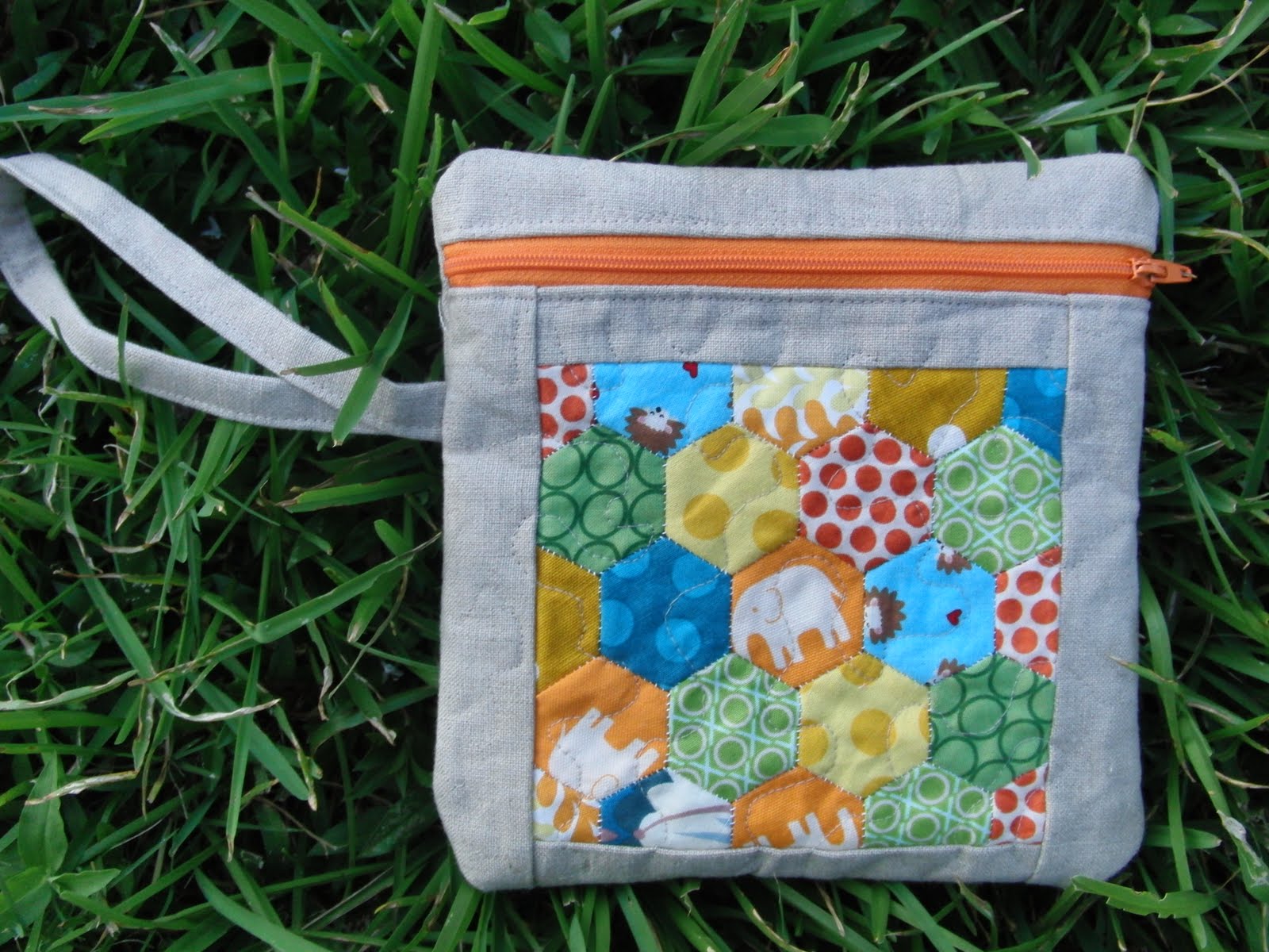 Quilted Hexie Pouch Tutorial