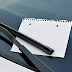 Πως μπορούν να μας κλέψουν αντικείμενα μέσα από το αυτοκίνητα με ένα κομμάτι χαρτί στο παρμπρίζ -Το φθηνό κόλπο των κλεφτών