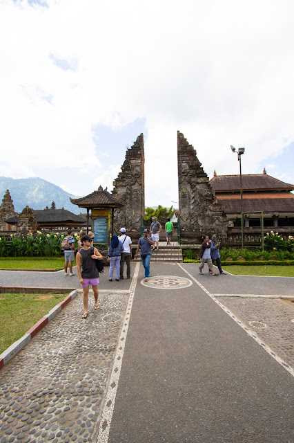 Lago e tempio Danau Bratan-Bali