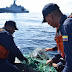 Armada libera tortuga atrapada en red de pesca