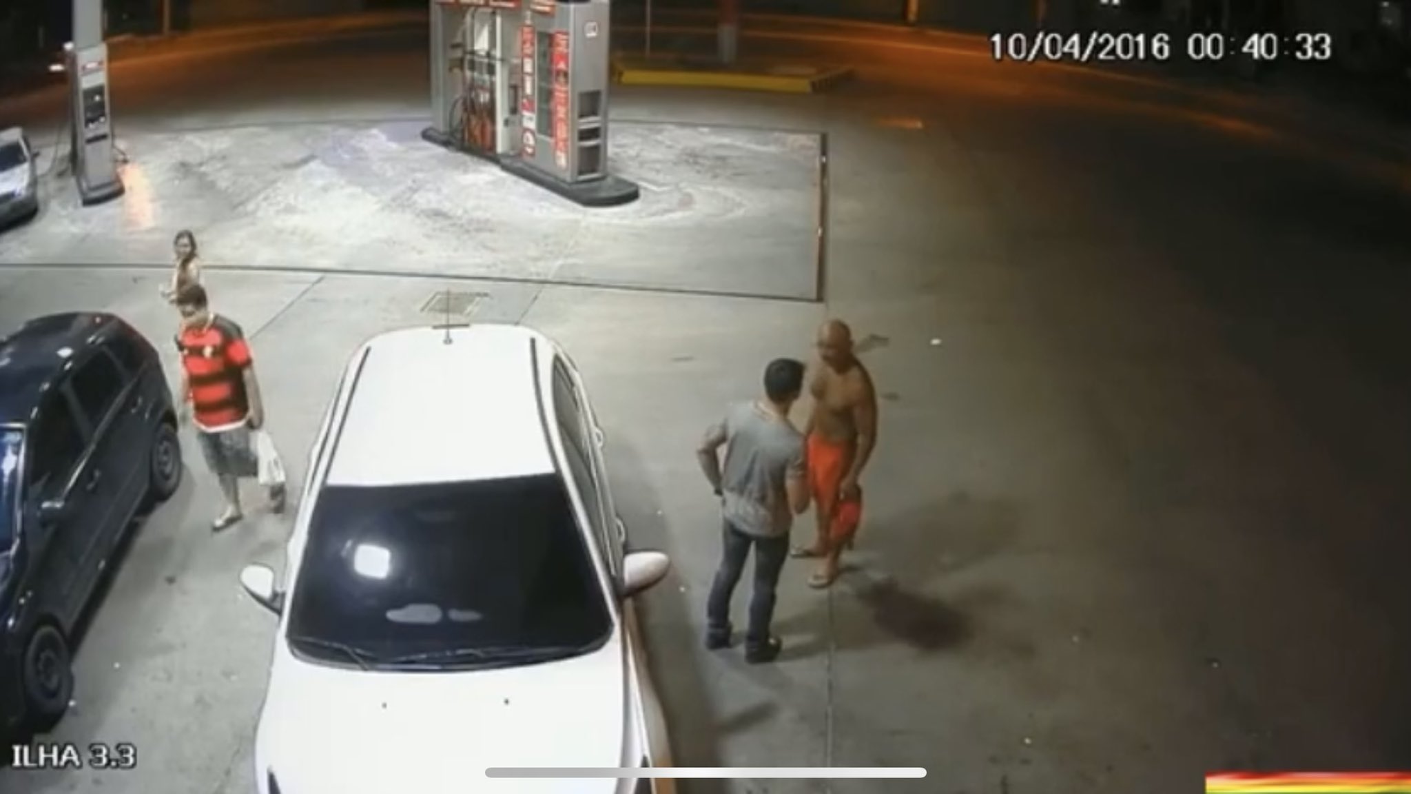 sexo en la estación de gasolina