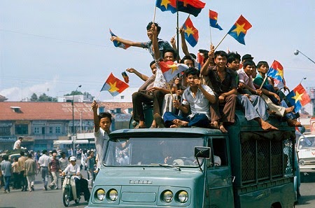 Image result for www. Dân Sài Gòn đón quân Giải Phóng Miền Nam