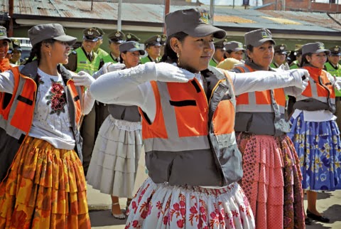 Cholitas de mentira