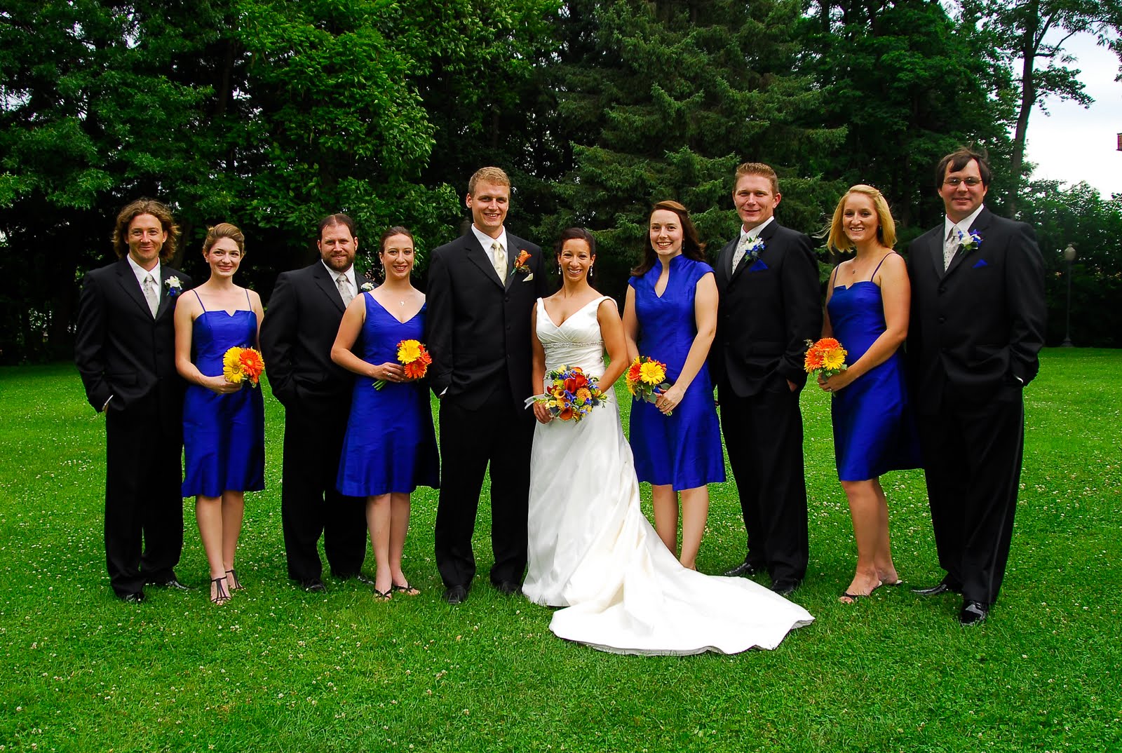 Navy blue bridesmaid dresses what do groomsmen wear