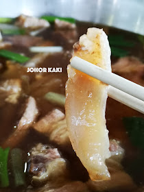 Restoran Do Do Do in Tangkak Johor is all Beef Beef Beef 东甲肥仔牛腩面