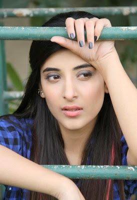 Beautiful VJ Urwa Wallpaper