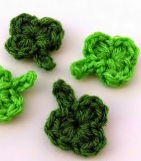 http://translate.googleusercontent.com/translate_c?depth=1&hl=es&rurl=translate.google.es&sl=en&tl=es&u=http://www.fiberfluxblog.com/2014/02/free-crochet-patternone-round-shamrock.html&usg=ALkJrhi3uBF8kLl4NmVR5ZahkMHsd1FnIA