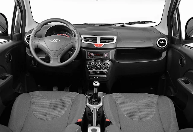 Novo Chery QQ 2017 - interior