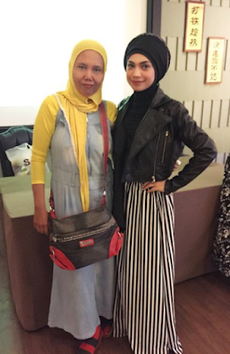 gaya hijab ala indah nevertari, model hijab Indah Nevertari Rising Star, gaya busana muslim ala juara Rising Star Indah Nevertari, Gambar penampilan berbusana muslim modis ala Indah Nevertari, Foto Busana muslim Ala Indah Nevertari