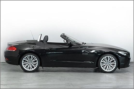 used 2009 BMW Z4 photo